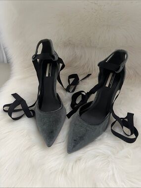 Topshop Gray Velvet Pointed Toe Ankle Tie Heels